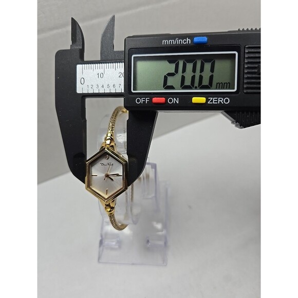 Diao Feudi Womens Hexagonal Bracelet Watch Gold Tone Crystals Dainty New Battery - Picture 5 of 11